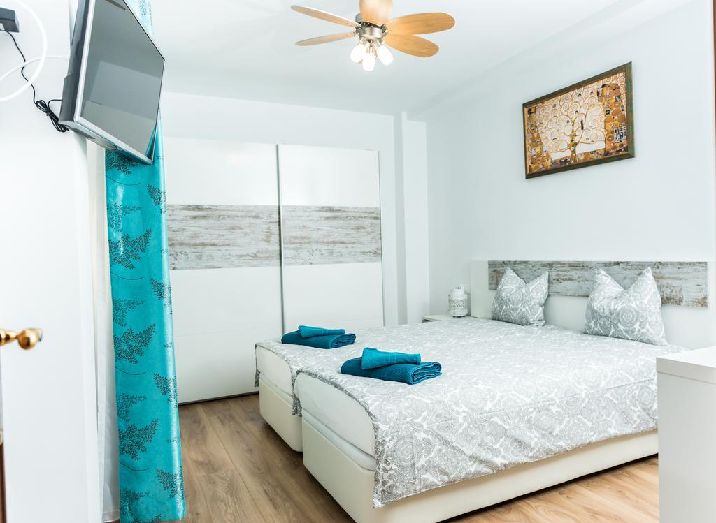 Modern Apartment Playa Valenza Esterno foto